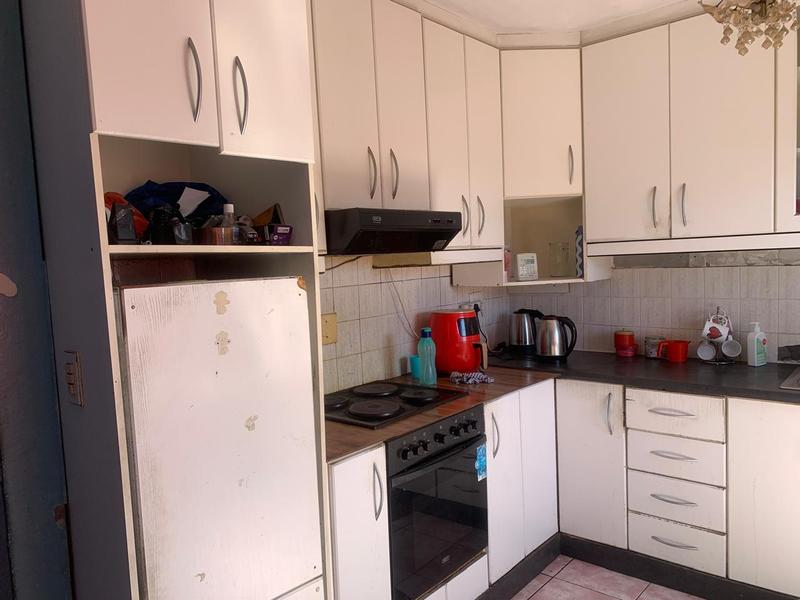 5 Bedroom Property for Sale in Devon Park Village Western Cape